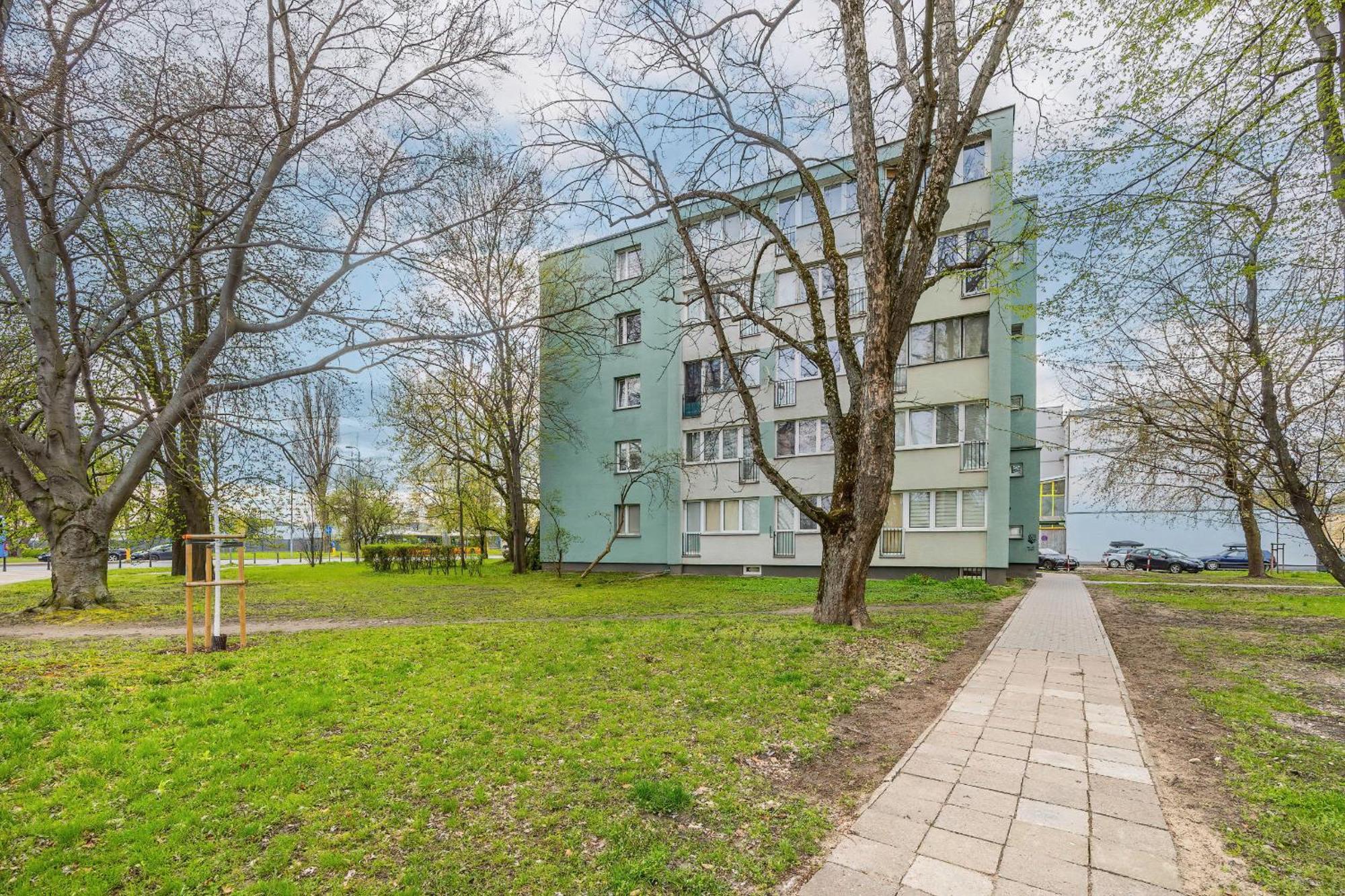 Modern Black & Wooden Apartment Warsaw Near The Airport By Noclegi Renters Eksteriør billede